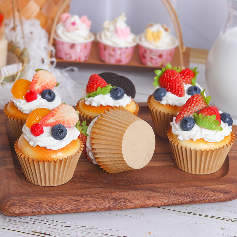 Fake Cupcake Fruit Cake Strawb - đánh giá và giá Wedding Cake Supply